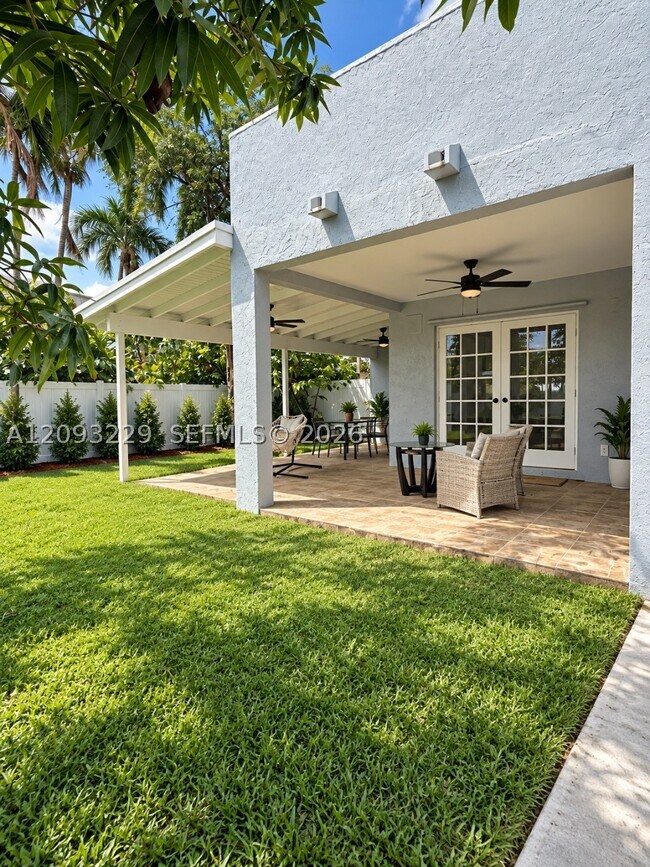 Building Photo - 11740 SW 12th St