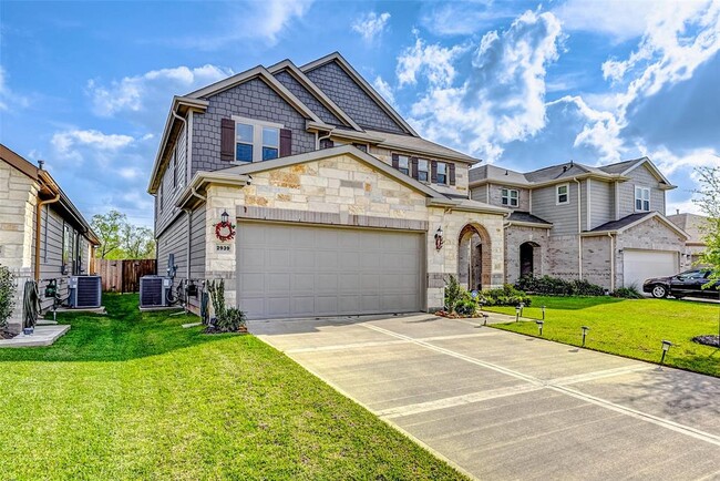 Building Photo - 2939 Lazarina Ln