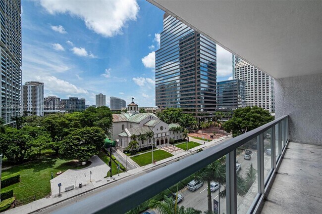 Building Photo - 500 Brickell Ave