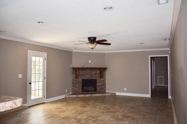 Foto del edificio - 191 Chaparral Dr