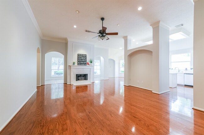Foto del edificio - 14610 Farrawood Dr
