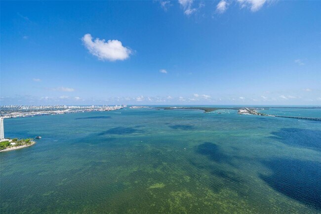 Building Photo - 1331 Brickell Bay Dr