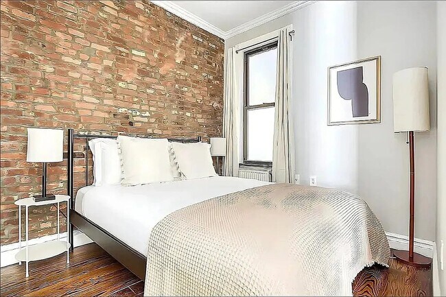 Foto del edificio - 438 W 52nd St