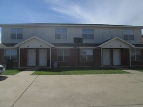 Building Photo - 104 W FM 2410 Rd