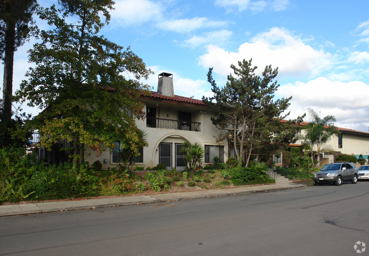 Building Photo - 2310-2334 Tampa Ave