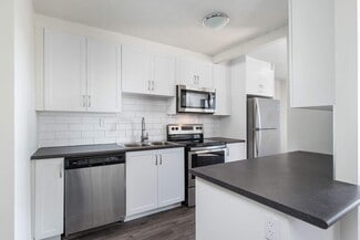 Building Photo - 19-21 Dalegrove Dr