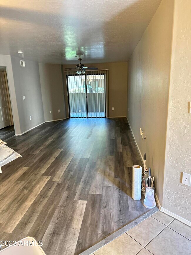 Foto del edificio - 1287 N Alma School Rd