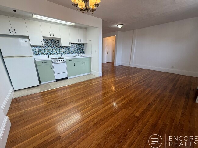 Building Photo - 24 Mt Vernon St