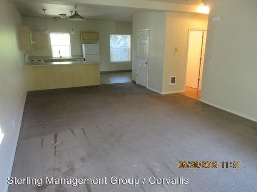 Building Photo - 2839 SW Western Blvd