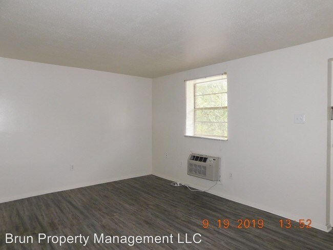 Building Photo - 5820 Sanford Rd