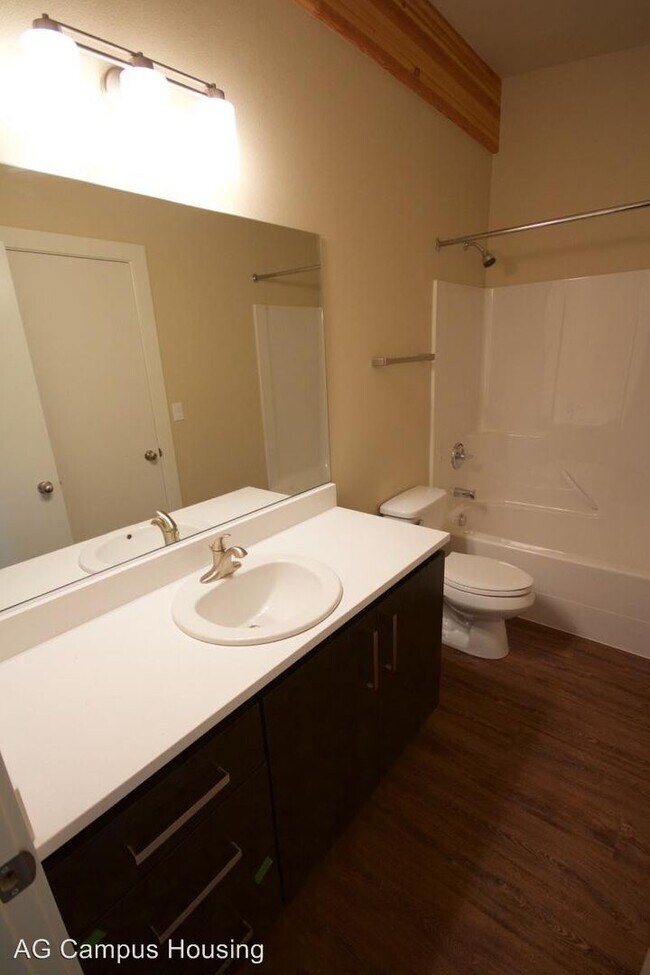 Foto del edificio - 335 NW 25th St