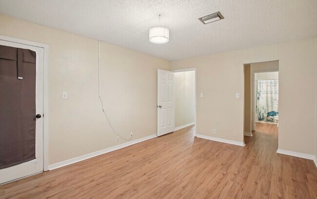 Foto del edificio - 7300 Sunshine Skyway Ln S