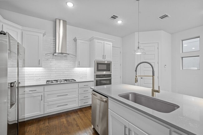 Building Photo - 4906 McGill Dr.