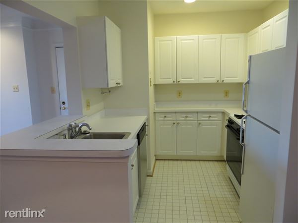 Building Photo - 20322 Beechwood Ter