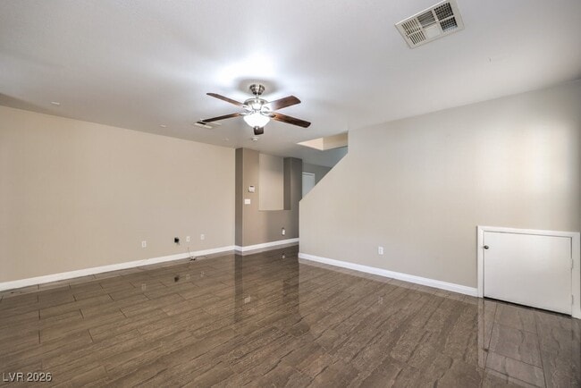 Building Photo - 7987 Delft Blue St