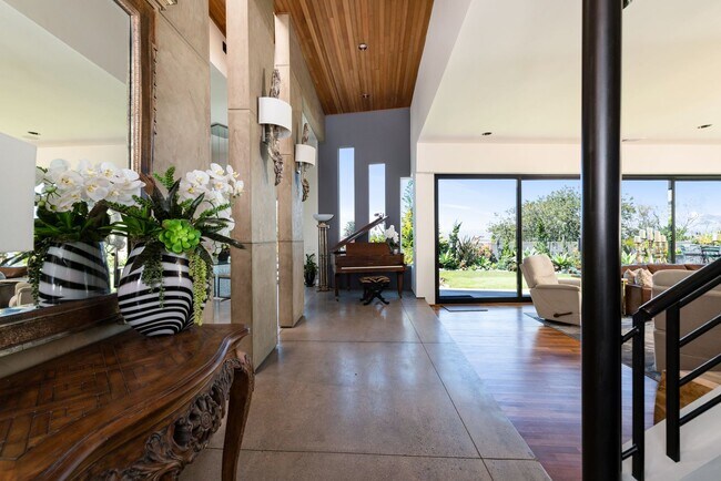 Foto del edificio - Luxury Laguna Beach Rental – Panoramic Vie...