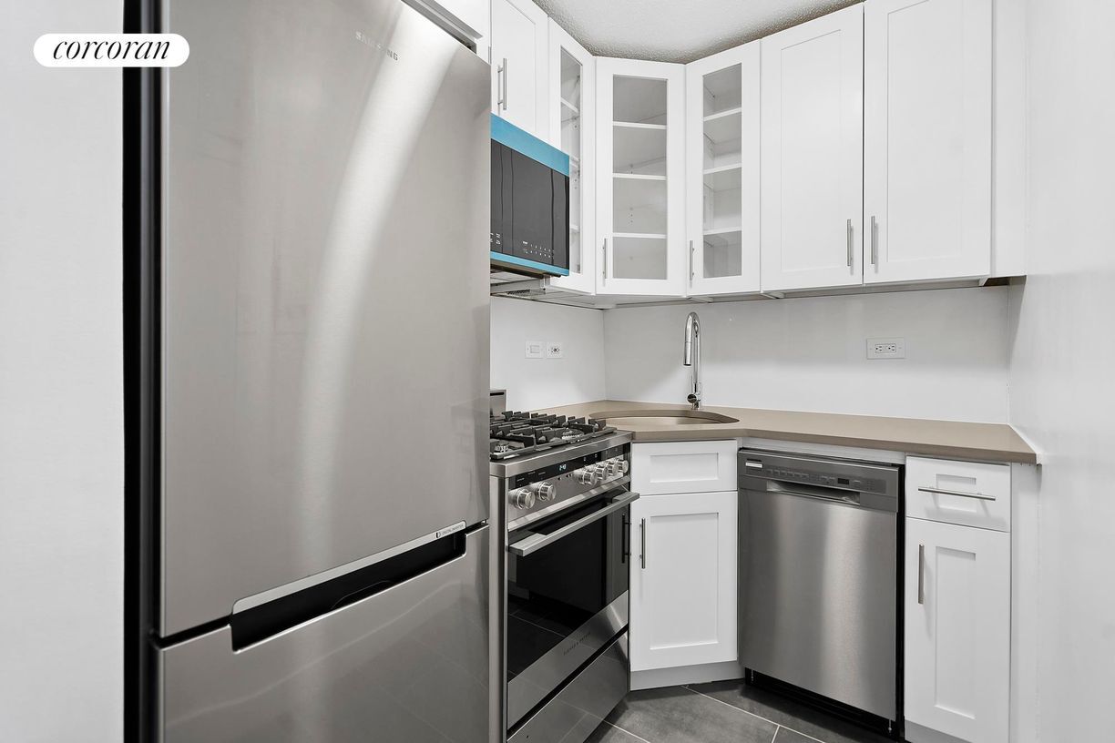 Foto principal - 520 E 81st St