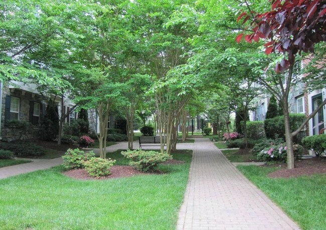 Foto del edificio - 2137 Darcy Green Pl