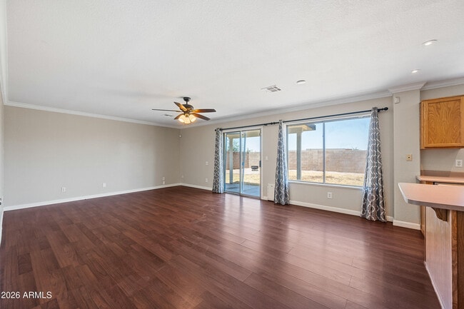 Building Photo - 210 E Jasper Ct