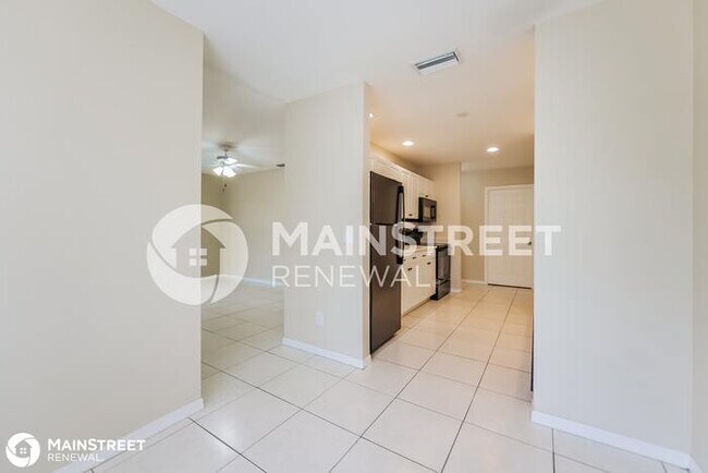 Foto del edificio - 1016 Bagget St E, Lehigh Acres, FL 33974