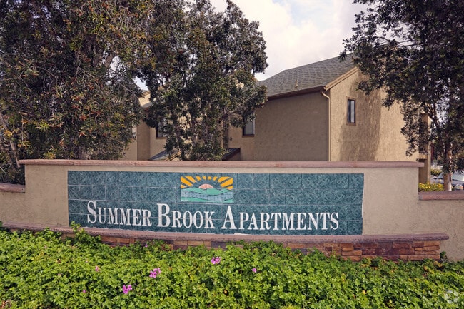 Building Photo - Summer Brook Apartments