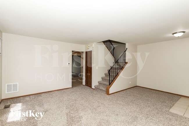 Building Photo - 1045 Camden Ln