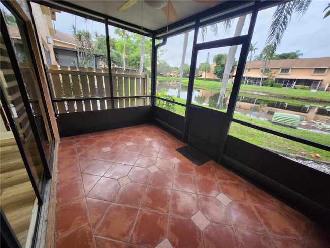 Foto del edificio - 2853 Carambola Cir N