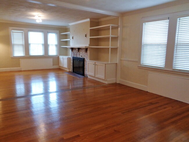 Building Photo - 55 Cottage Farm Rd