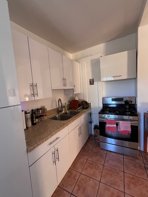 Foto del edificio - 3266 Descanso Dr