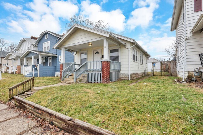Building Photo - Beautiful 2 bedroom home available on the ...
