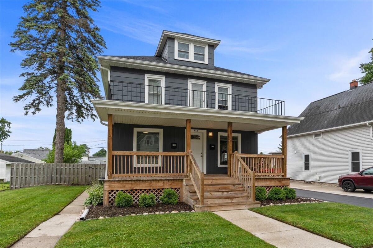 Foto principal - 812 Detroit St