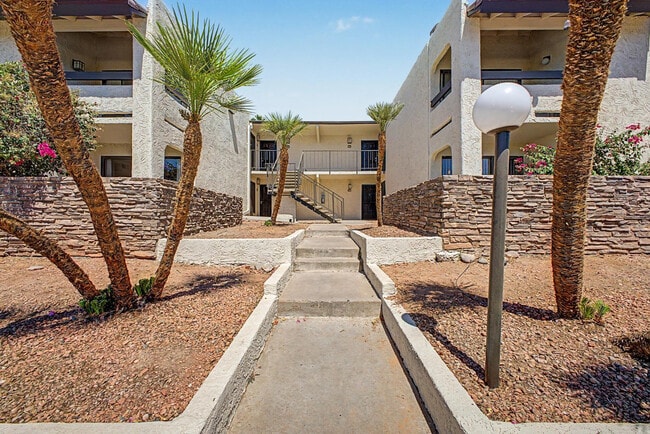Foto del edificio - 3825 E Camelback Rd