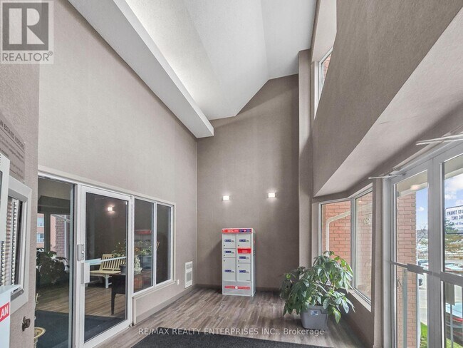 Photo du bâtiment - 120 Bell Farm Rd