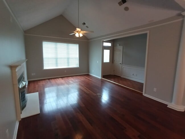 Building Photo - 12 Bailey Ln