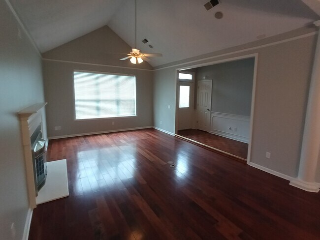 Foto del edificio - 12 Bailey Ln