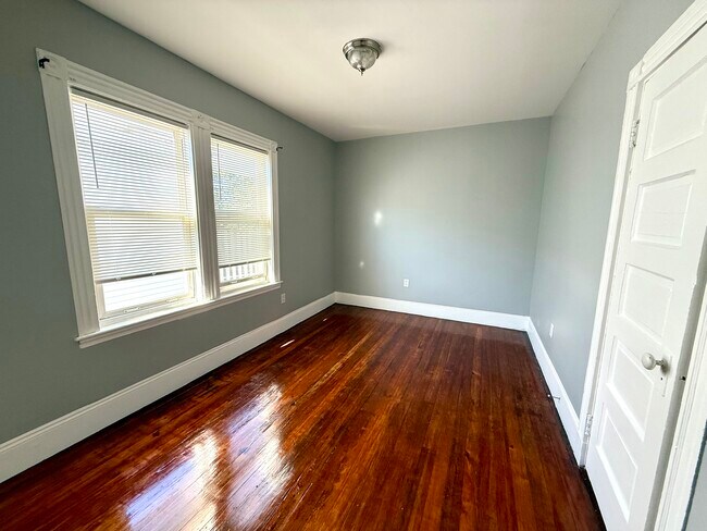 Building Photo - 38 Sudan St