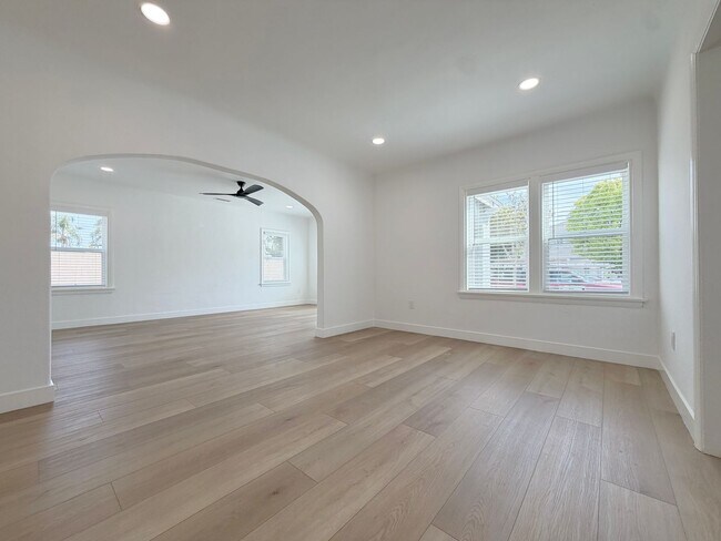 Foto del edificio - Alhambra Dr