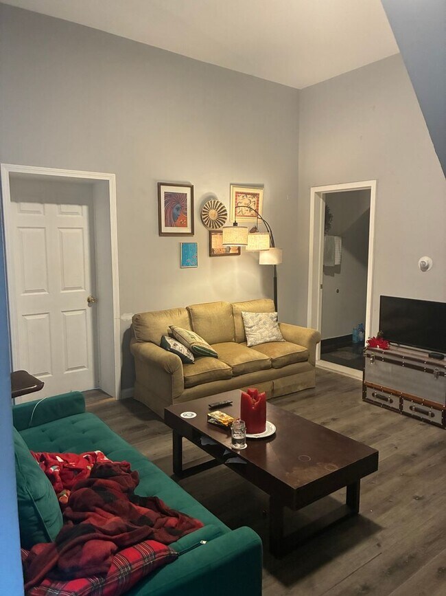 Foto del edificio - 353 Oakland Ave