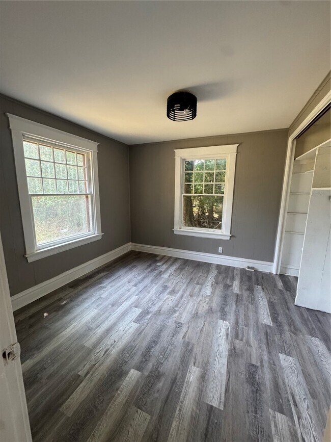 Foto del edificio - 8467 Lackland Rd