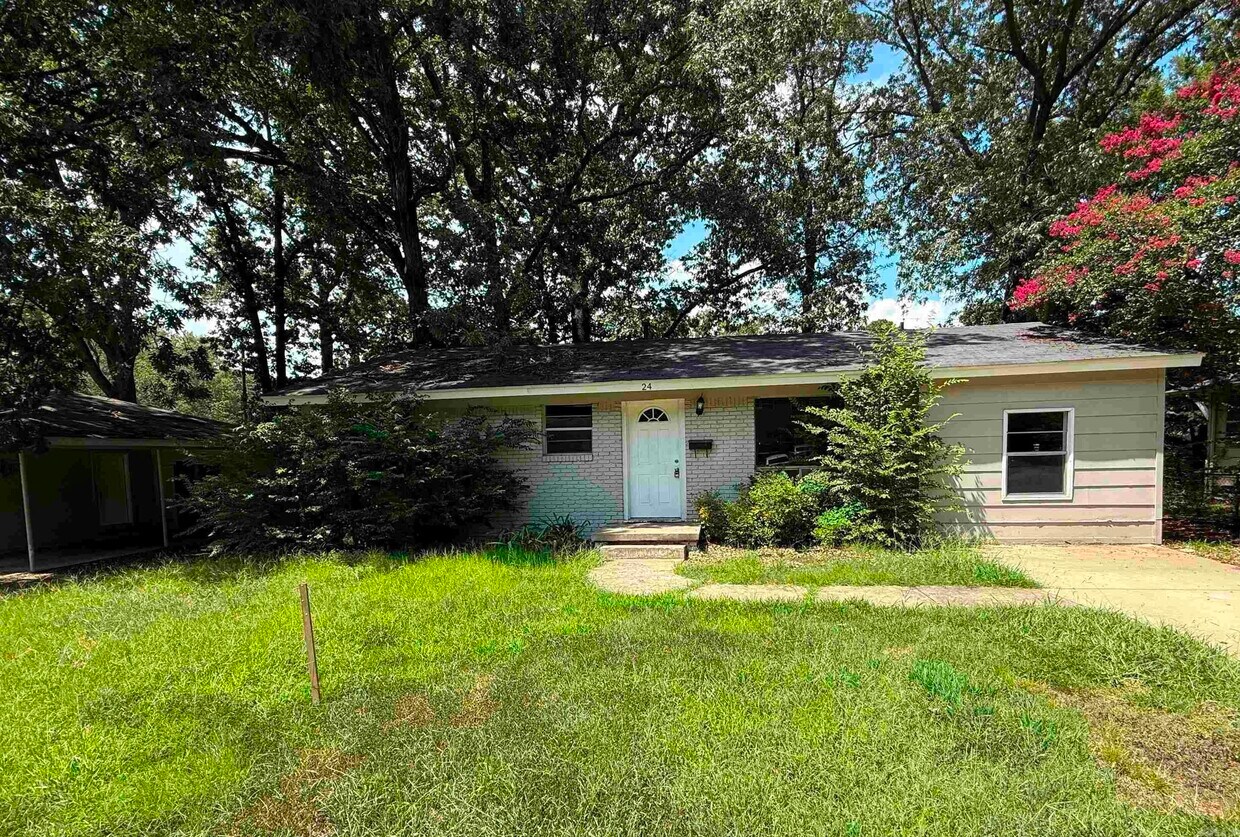 Foto principal - 24 S Wakefield Dr