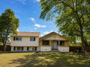 Building Photo - 1615 Lenmar Dr