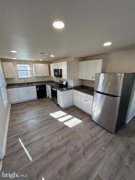 Building Photo - 34565 Main St