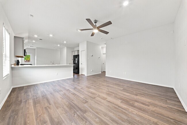 Building Photo - 19114 Sangro Dr