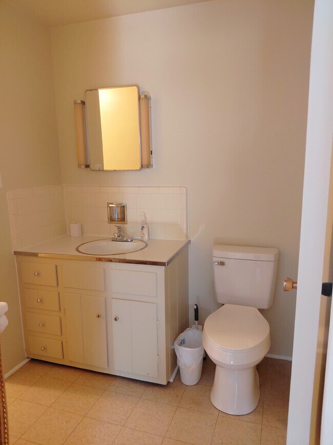 Foto del edificio - 3450 Doncaster Rd