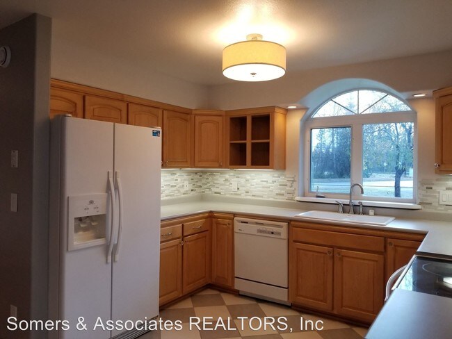 Foto del edificio - 4 br, 3 bath House - 537 Farewell Ave.