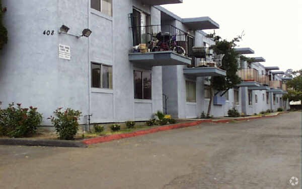 Foto del edificio - 952 E Washington Ave