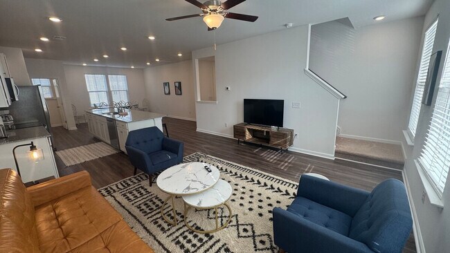 Foto del edificio - 151 Roxanne Dr