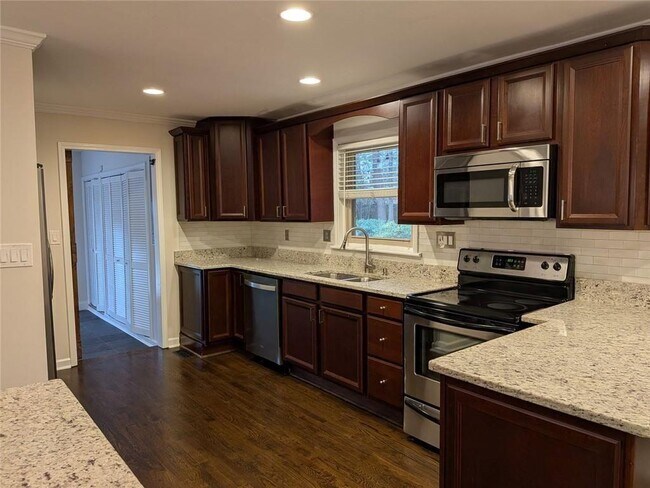 Foto del edificio - 3036 Hudson Ct