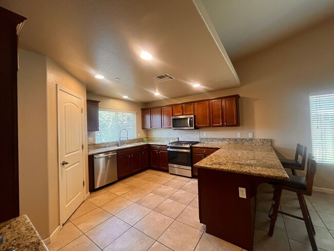 Foto del edificio - 2307 Tahoe Ave