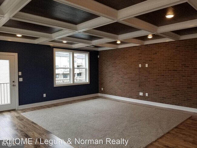 Building Photo - 3 br, 2.5 bath House - 20501 Milbridge Ter...